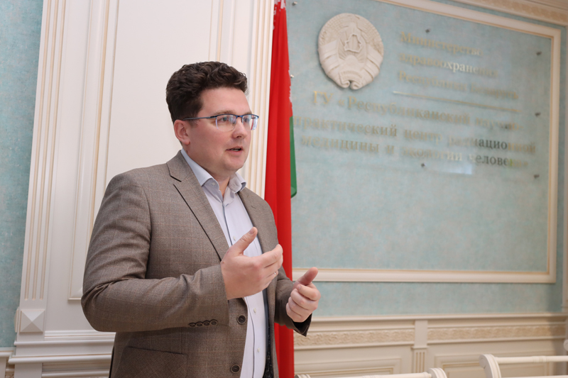 Выступление зам.директора ИПК Семака А.С. на курсах повышения квалификации Курсы повышения квалификации по ИИ